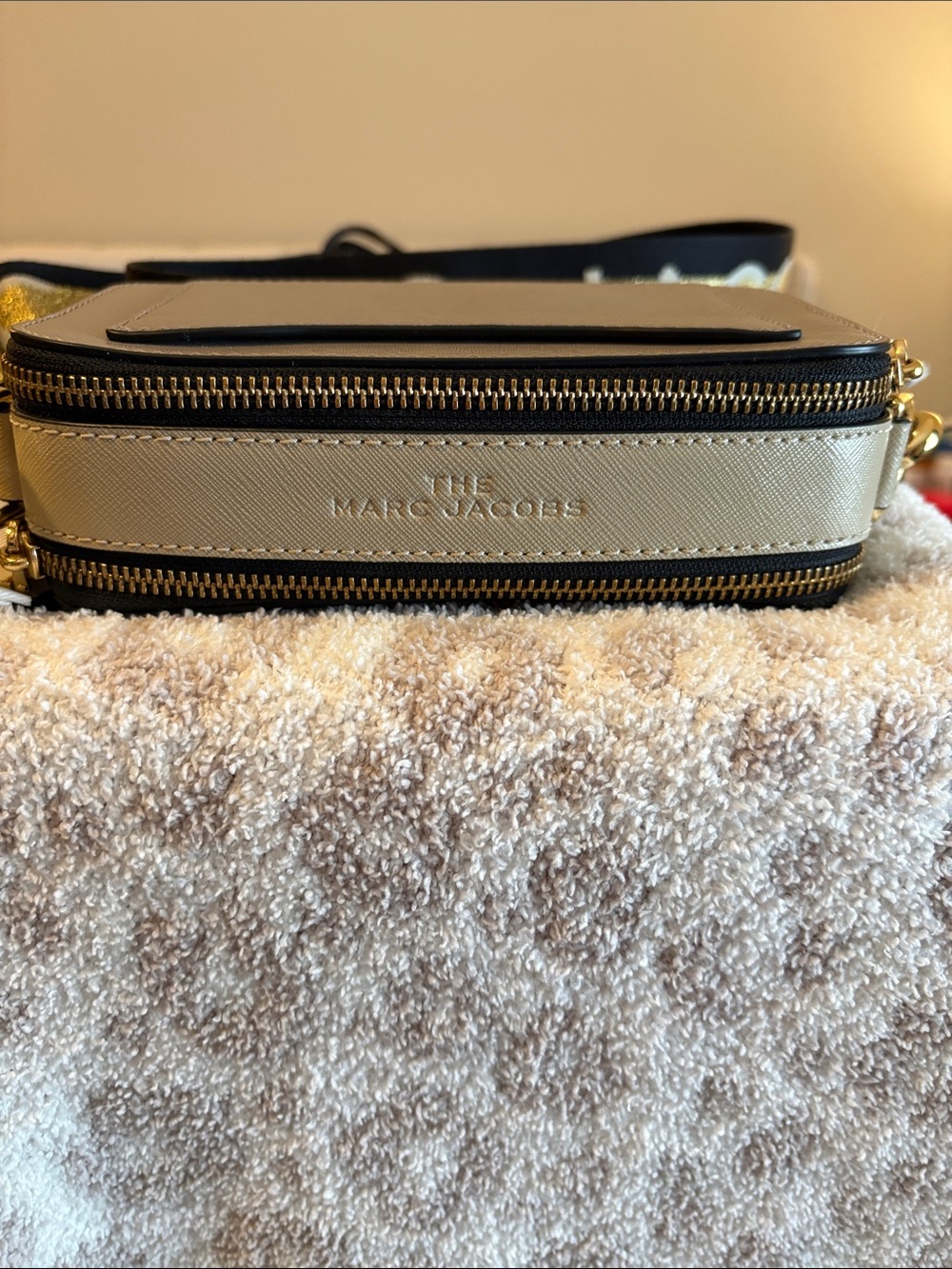 Marc Jacobs Snapshot Camera Bag - French Grey/Multi w/gold hardware & dust bag. - Picture 3 of 10